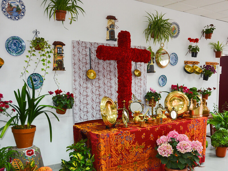 Descubre qué son las Cruces de Mayo Mi Calendario Laboral